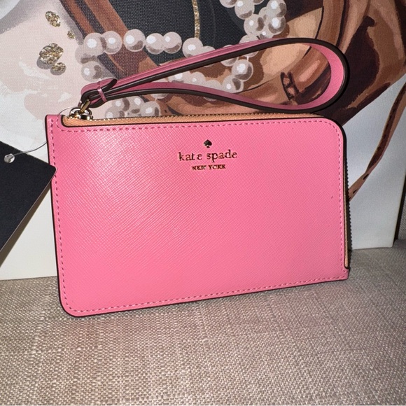 kate spade Handbags - 👜 Kate Spade New York Bicolor Saffiano Wristlet (Pink/Peach)